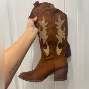 Brown Suede cowgirl boots